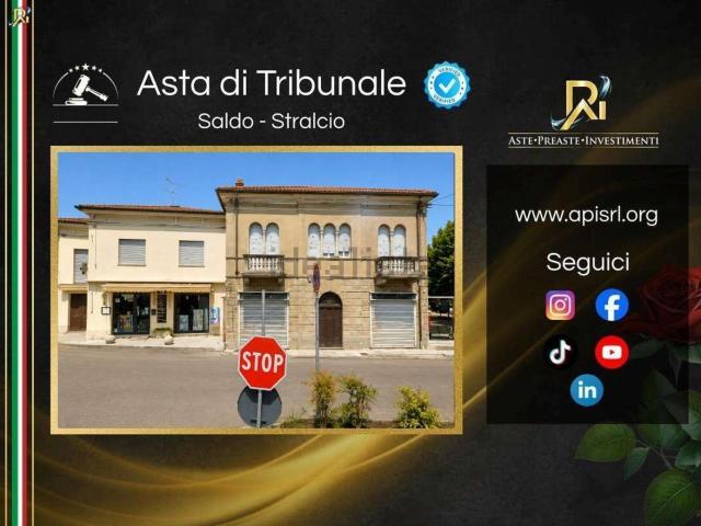 Appartamento in vendita di 324 m² in Via Giuseppe Pampuro, 6