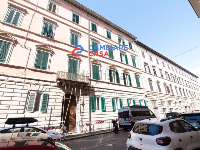 Appartamento in vendita di 325 m² in Via Indipendenza, 20