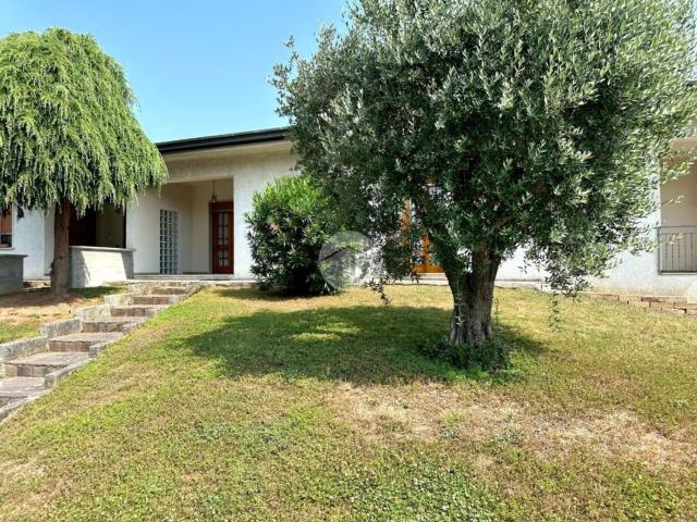 Appartamento in vendita di 325 m² in Via X Giornate, 9