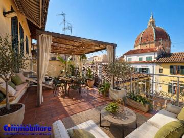 Appartamento in vendita di 325 m² in Piazzetta Spirito Santo
