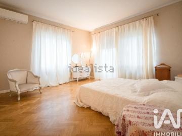 Appartamento in vendita di 327 m² in Via Bruno Buozzi, 79