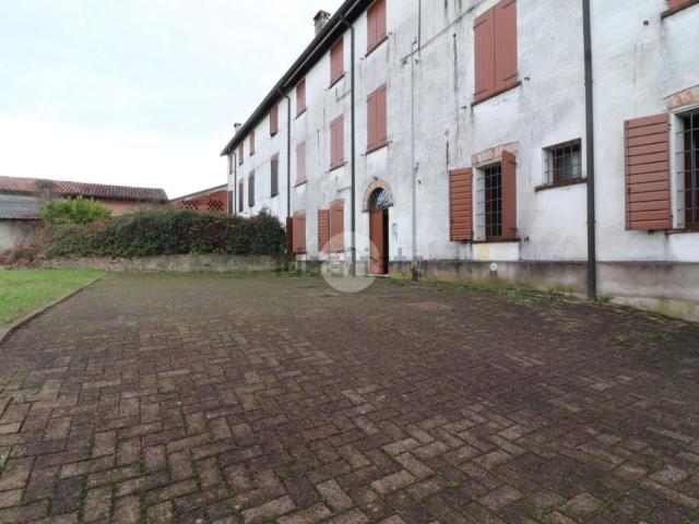 Appartamento in vendita di 327 m² in Strada Roppi, 21