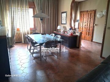 Appartamento in vendita di 329 m²