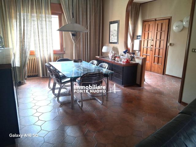 Appartamento in vendita di 329 m²