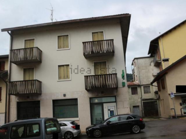 Appartamento in vendita di 329 m² in Via Crociera