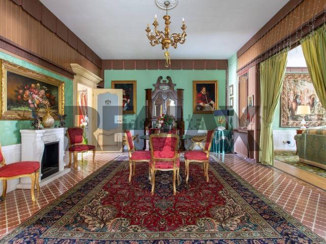 Appartamento in vendita di 330 m²