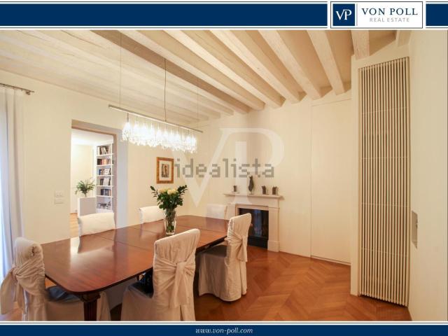 Appartamento in vendita di 330 m² in Via Fratelli Pasini
