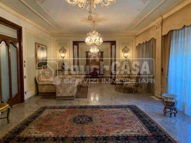 Appartamento in vendita di 330 m² in Piazza Principe Amedeo