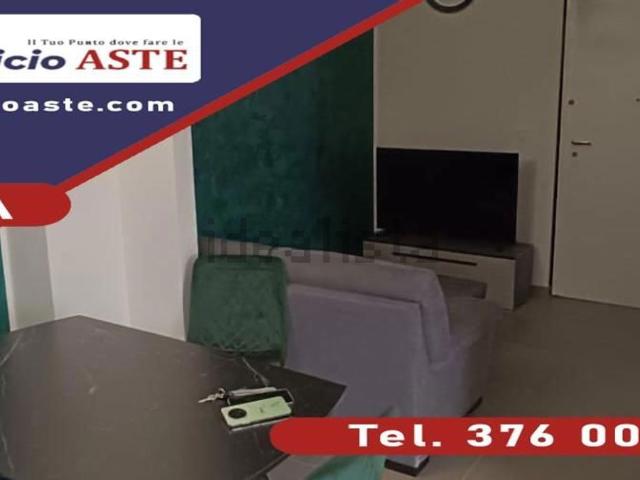 Appartamento in vendita di 333 m² in Via U. Foscolo, 30