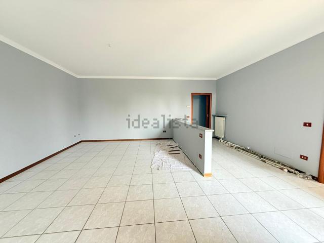 Appartamento in vendita di 334 m² in Via Muoni