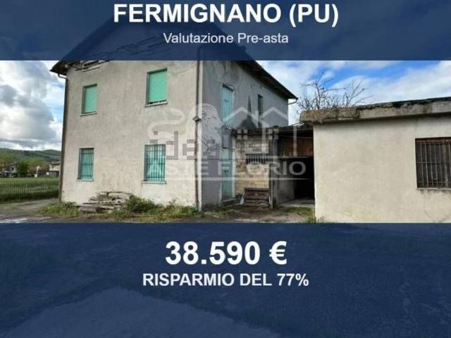 Appartamento in vendita di 335 m² in Via Provinciale Metaurense, 31