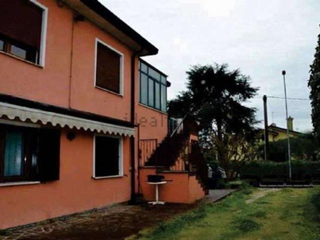 Appartamento in vendita di 336 m² in Via Nazario Sauro