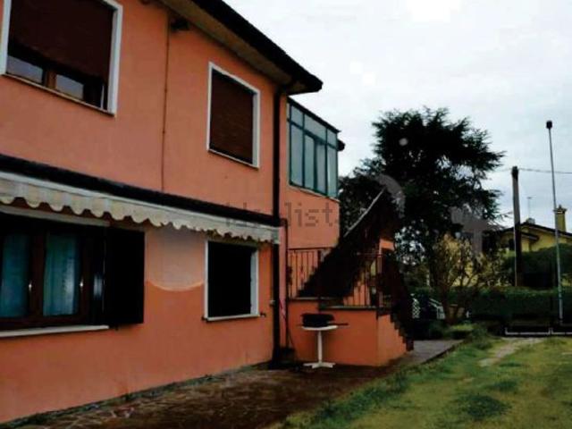 Appartamento in vendita di 336 m² in Via Papa Giovanni XXIII, 10