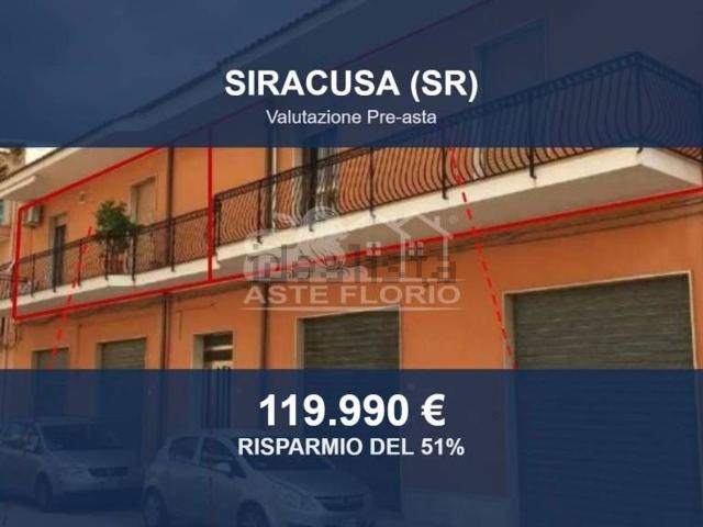 Appartamento in vendita di 337 m² in Via dei Fiordalisi, 17