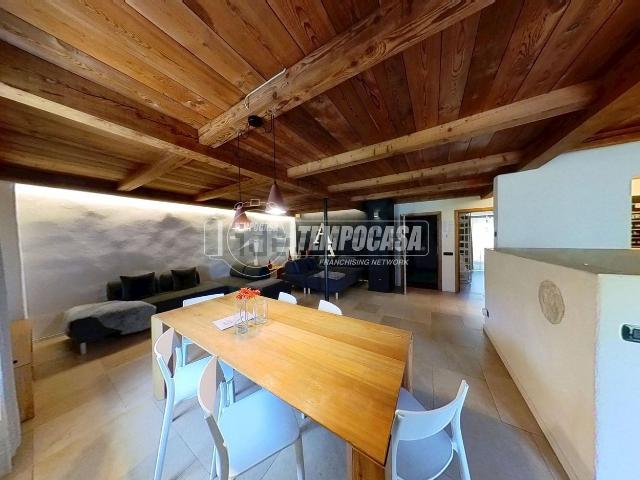 Appartamento in vendita di 339 m² in Via Tourneuve, 5