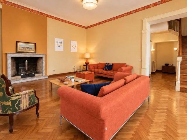 Appartamento in vendita di 340 m² in Via Fillungo