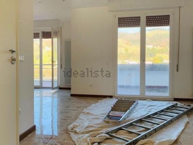 Appartamento in vendita di 340 m² in Via Massimo D&apos Azeglio