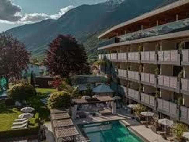Appartamento in vendita di 340 m² in Via Nazionale