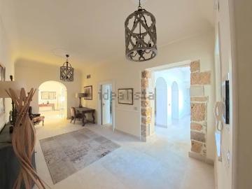 Appartamento in vendita di 340 m² in Via Pompeo Picherali, 10
