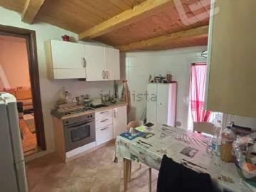 Appartamento in vendita di 340 m² in Via Terme