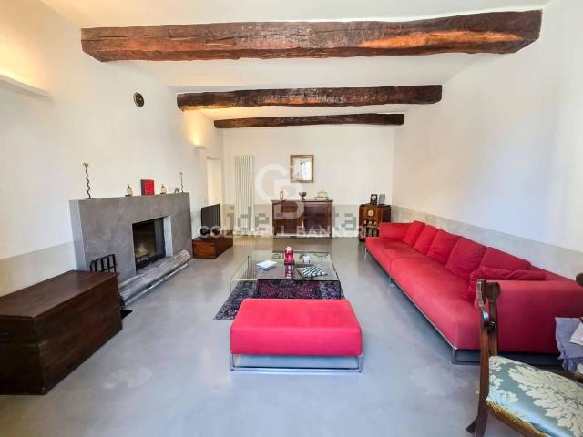 Appartamento in vendita di 340 m² in Corso Angelo Battelli