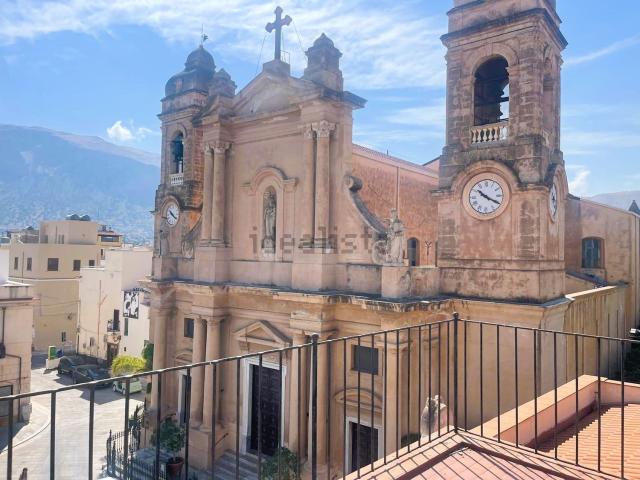 Appartamento in vendita di 340 m² in Piazza Duomo