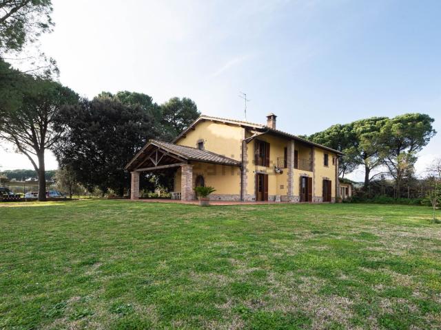 Appartamento in vendita di 340 m² in Strada del Bottegone