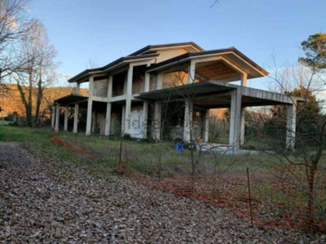 Appartamento in vendita di 341 m² in Via Campostefano