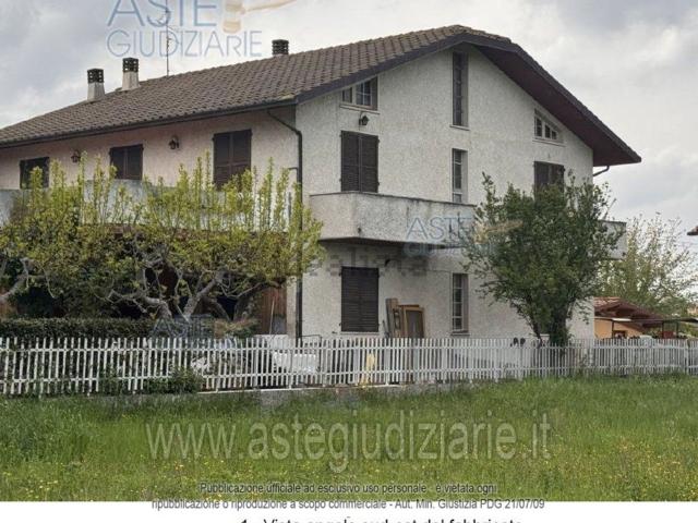 Appartamento in vendita di 341 m² in Viale Marche, 40