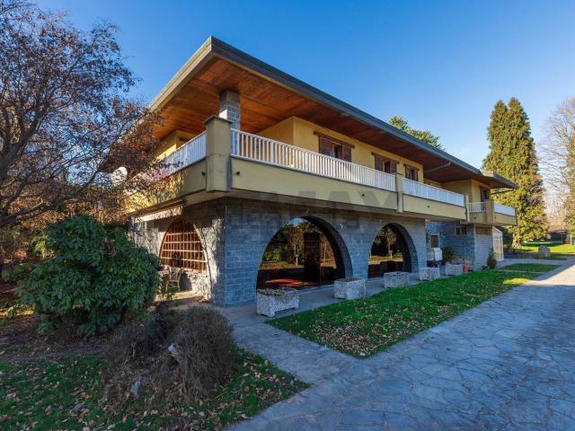 Appartamento in vendita di 214 m² in Via Camillo Benso Conte di Cavour