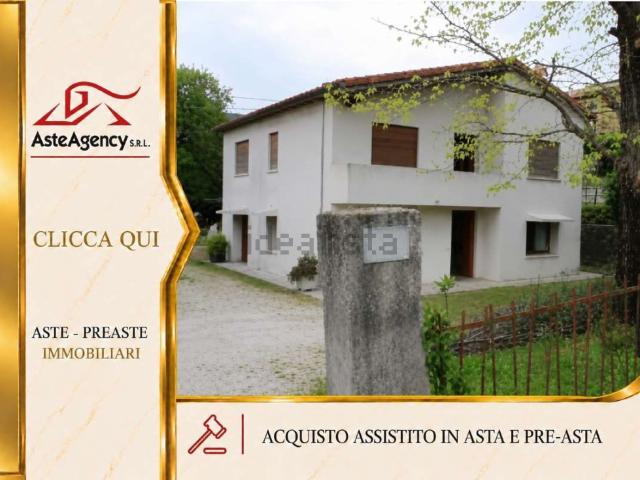 Appartamento in vendita di 344 m² in Via Giovanni E Paolo Possamai, 13