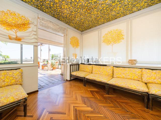 Appartamento in vendita di 345 m² in Via Calzolerie