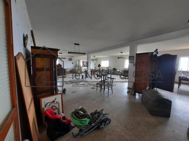 Appartamento in vendita di 345 m² in Via Provinciale San Marino