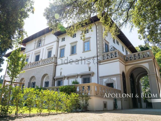 Appartamento in vendita di 347 m² in Via Benedetto da Maiano, 31