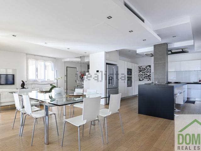 Appartamento in vendita di 349 m² in Via Galileo Galilei, 7