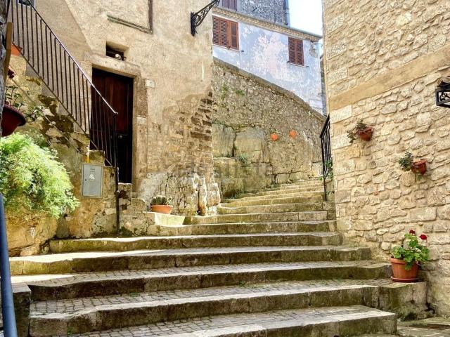 Appartamento in vendita di 34 m² in Via Ginesio, 47