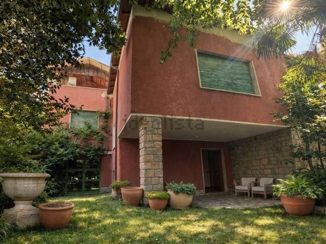 Appartamento in vendita di 350 m² in Via Felice Giani