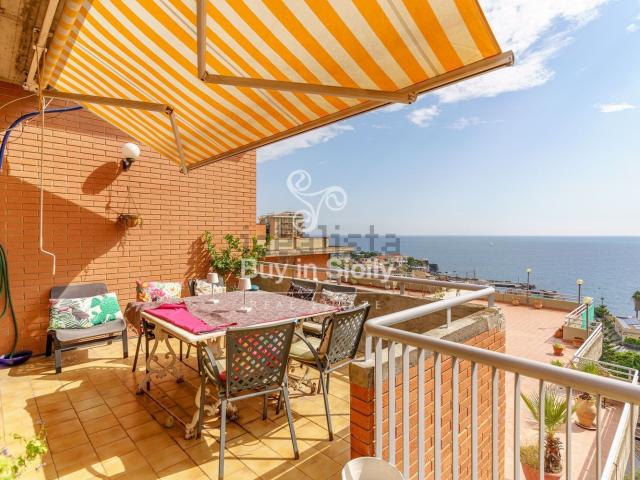 Appartamento in vendita di 350 m² in Via Messina, 302