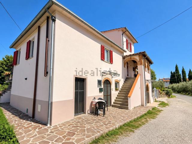 Appartamento in vendita di 350 m² in Via Petrarca