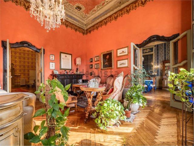 Appartamento in vendita di 350 m² in Corso Giuseppe Garibaldi, 1