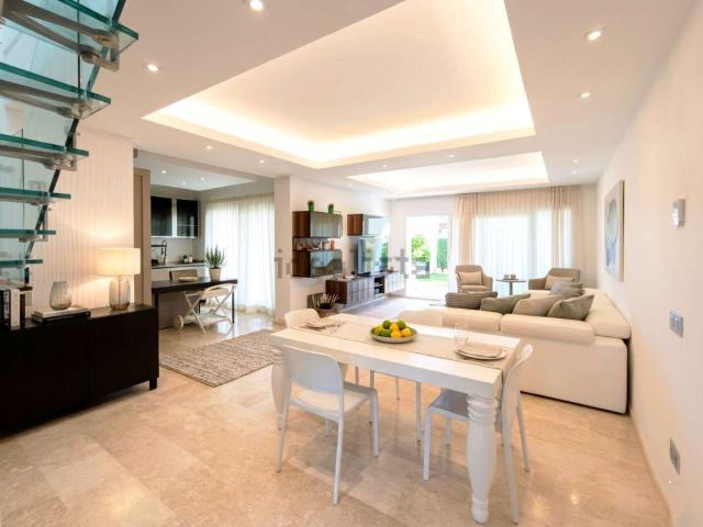 Appartamento in vendita di 350 m² in Località Cala del Faro