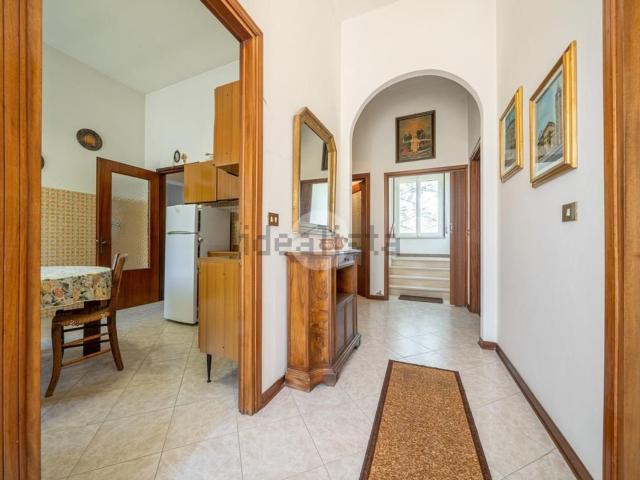 Appartamento in vendita di 350 m² in Strada Provinciale di Golese, 119
