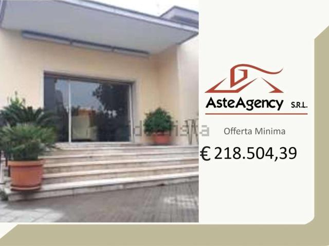 Appartamento in vendita di 351 m² in Via Umberto Maddalena, 9