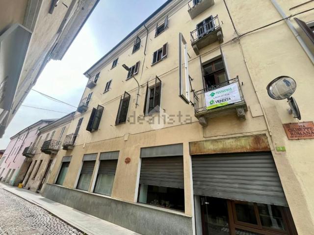 Appartamento in vendita di 352 m² in Via Giuseppe Romana, 2