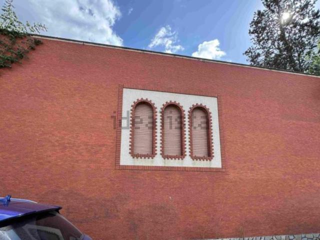 Appartamento in vendita di 353 m² in Via Tortona