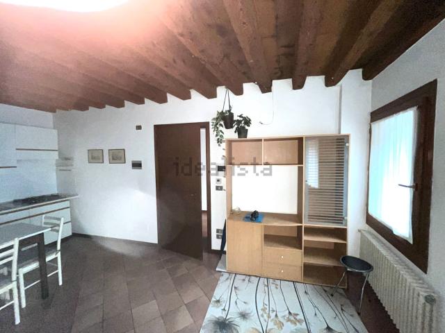 Appartamento in vendita di 35 m² in Via Porta di Sotto, 33