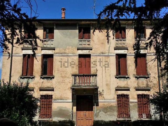 Appartamento in vendita di 360 m² in Viale Fiera Millenaria, 28