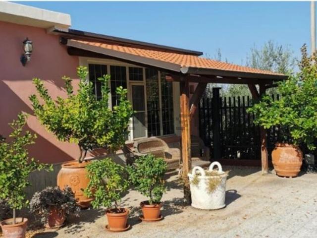 Appartamento in vendita di 360 m² in Contrada Cruste