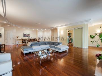Appartamento in vendita di 363 m² in Via Don Giovanni Minzoni