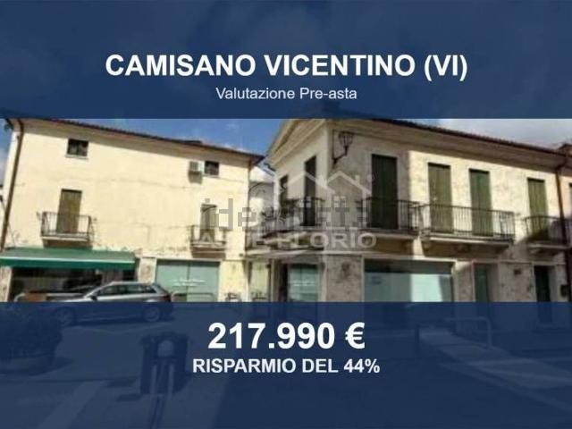 Appartamento in vendita di 363 m² in Piazza Umberto I, 14